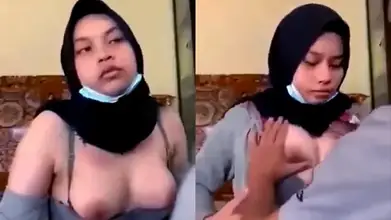 Bokep Indo Jatah Nyusu Pulang Sekolah Lumer